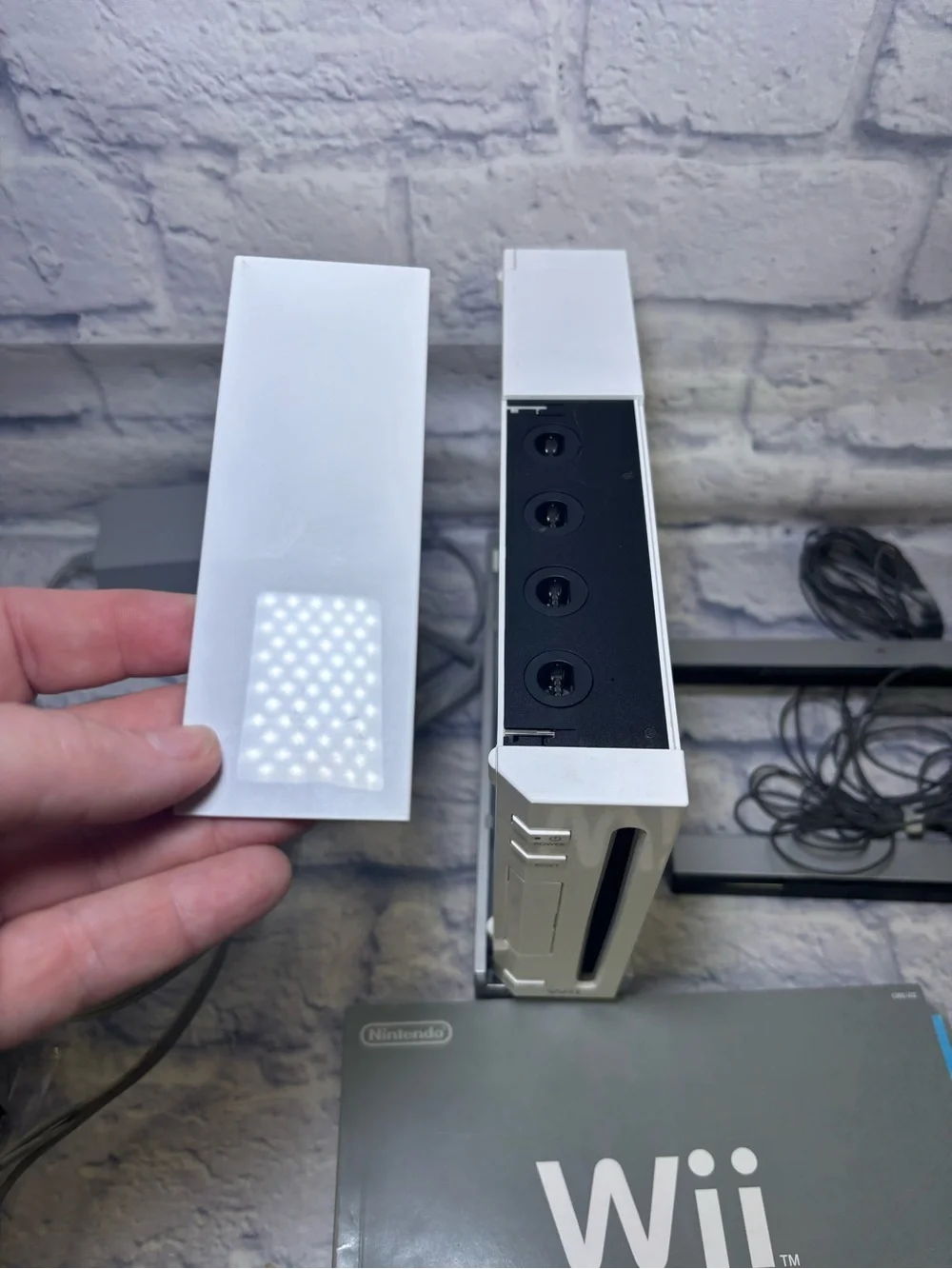 Nintendo Wii Bundle (RVL-001) White 2 Controllers & 3 Nunchucks & 2 Sensors Read